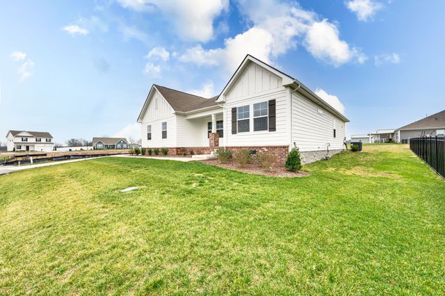 702 Larry Cir, Mount Pleasant, TN 38474