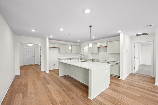 702 Larry Cir, Mount Pleasant, TN 38474