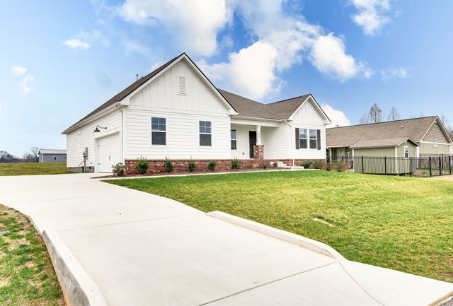 702 Larry Cir, Mount Pleasant, TN 38474