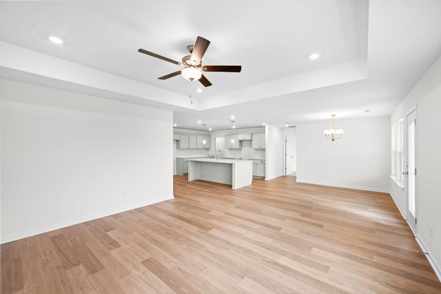 702 Larry Cir, Mount Pleasant, TN 38474