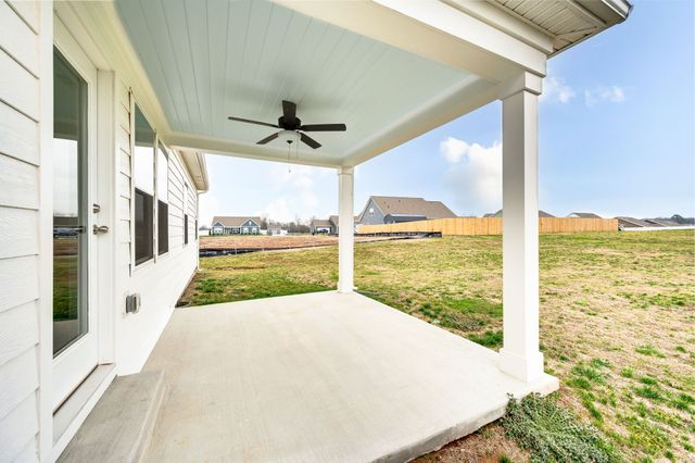 702 Larry Cir, Mount Pleasant, TN 38474