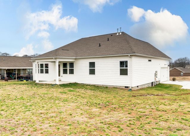 702 Larry Cir, Mount Pleasant, TN 38474