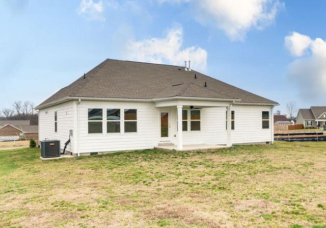 702 Larry Cir, Mount Pleasant, TN 38474