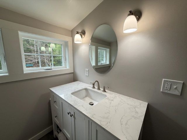 232 River Road, Canaan, NH 03741