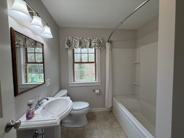 232 River Road, Canaan, NH 03741