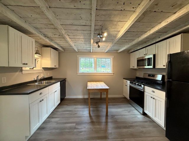 232 River Road, Canaan, NH 03741