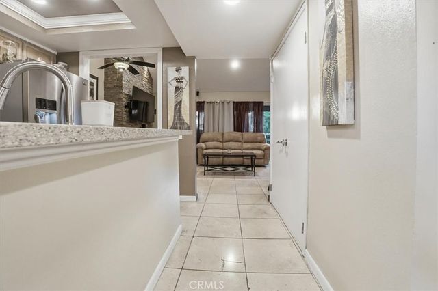 300 S Prospectors Road 29, Diamond Bar, CA 91765