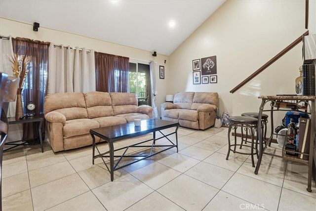 300 S Prospectors Road 29, Diamond Bar, CA 91765