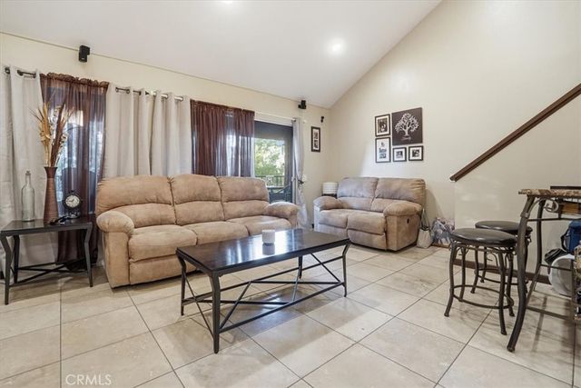 300 S Prospectors Road 29, Diamond Bar, CA 91765