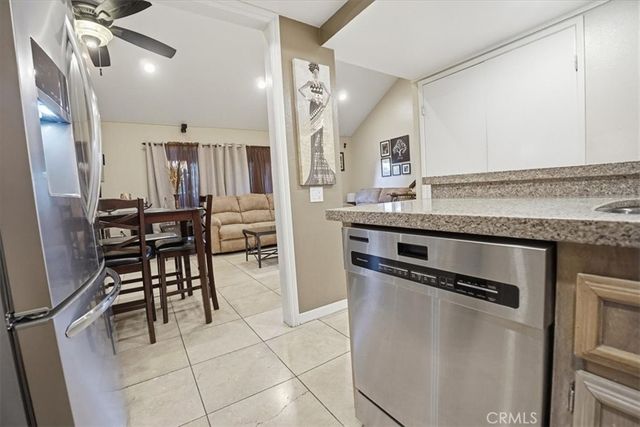 300 S Prospectors Road 29, Diamond Bar, CA 91765