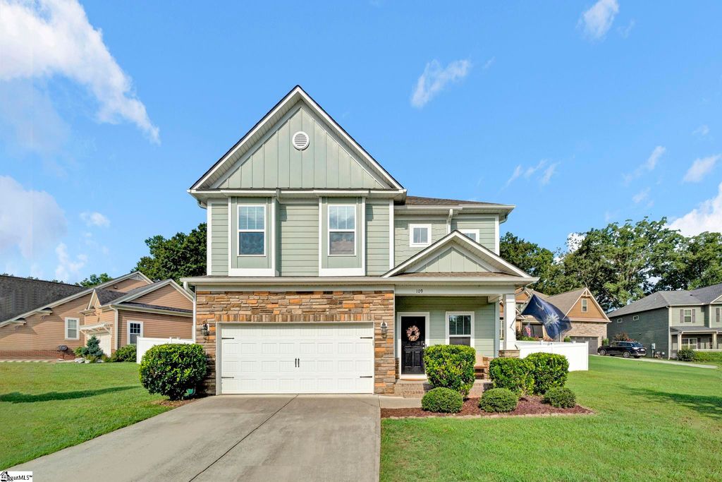 109 Brierfield Way, Fountain Inn, SC 29644