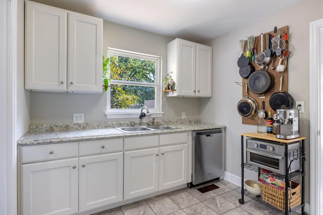 5000 Golfview Drive, Chattanooga, TN 37411