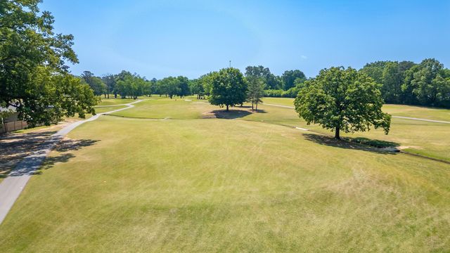 5000 Golfview Drive, Chattanooga, TN 37411