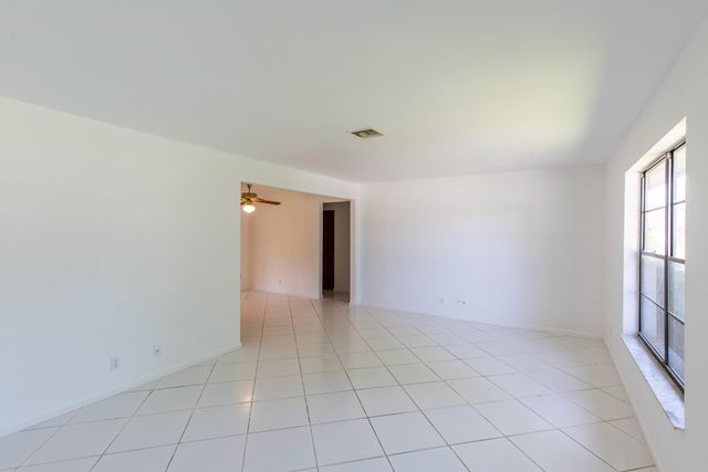 815 Peppertree Court, Wellington, FL 33414
