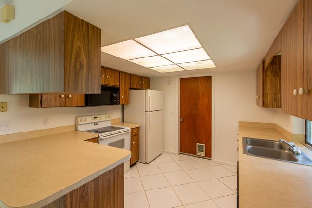 815 Peppertree Court, Wellington, FL 33414