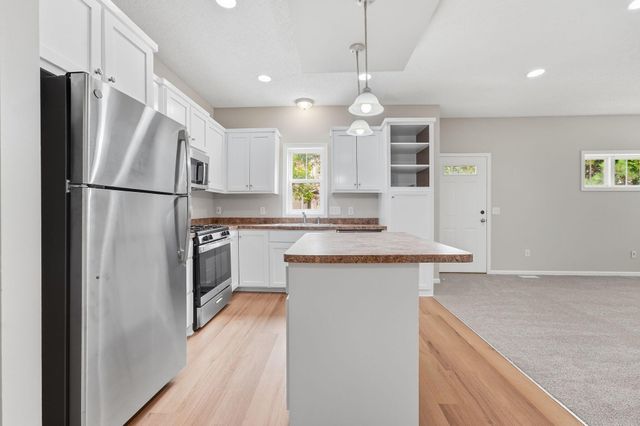 3012 Cottage Lane N, Maplewood, MN 55109
