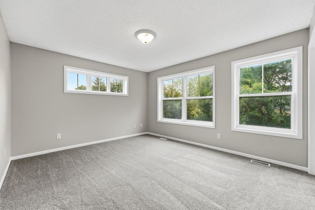 3012 Cottage Lane N, Maplewood, MN 55109