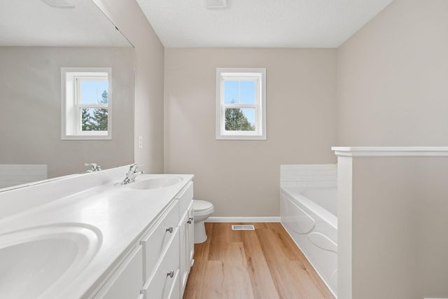 3012 Cottage Lane N, Maplewood, MN 55109