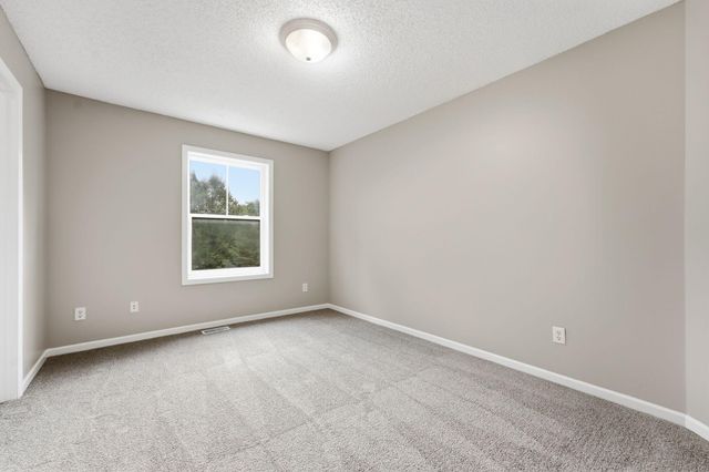 3012 Cottage Lane N, Maplewood, MN 55109