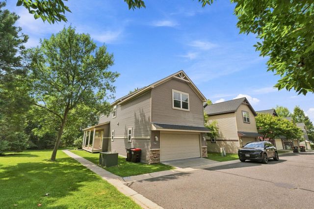 3012 Cottage Lane N, Maplewood, MN 55109