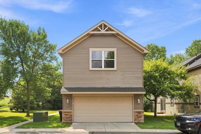 3012 Cottage Lane N, Maplewood, MN 55109