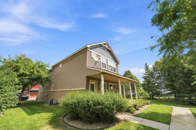 3012 Cottage Lane N, Maplewood, MN 55109