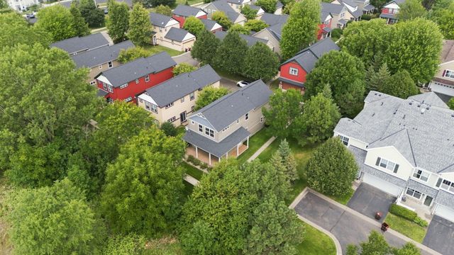 3012 Cottage Lane N, Maplewood, MN 55109