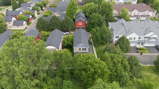 3012 Cottage Lane N, Maplewood, MN 55109