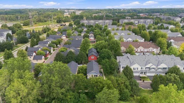 3012 Cottage Lane N, Maplewood, MN 55109