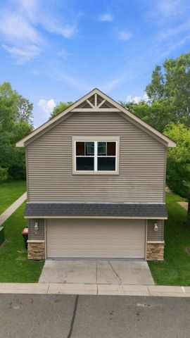 3012 Cottage Lane N, Maplewood, MN 55109