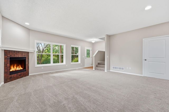 3012 Cottage Lane N, Maplewood, MN 55109