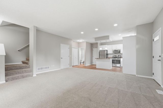 3012 Cottage Lane N, Maplewood, MN 55109