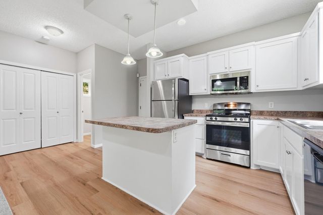 3012 Cottage Lane N, Maplewood, MN 55109