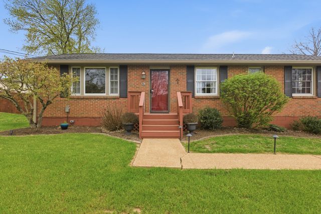 114 Shadow Ln, Hendersonville, TN 37075