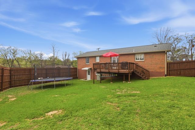 114 Shadow Ln, Hendersonville, TN 37075
