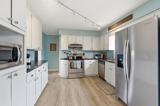 114 Shadow Ln, Hendersonville, TN 37075