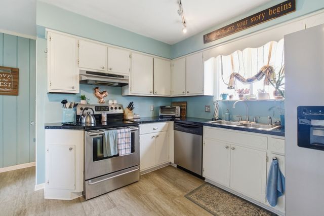 114 Shadow Ln, Hendersonville, TN 37075