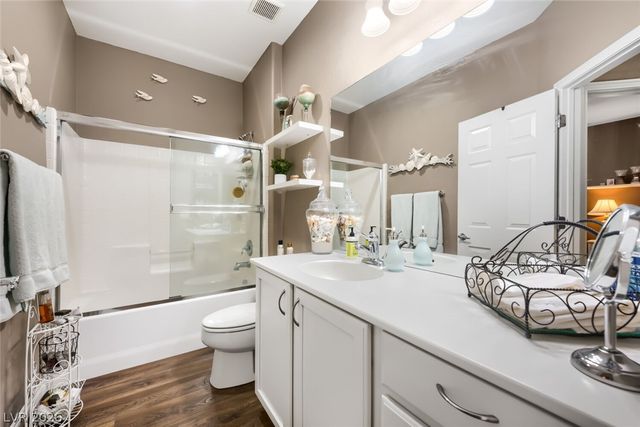 7356 Petrel Street, North Las Vegas, NV 89084