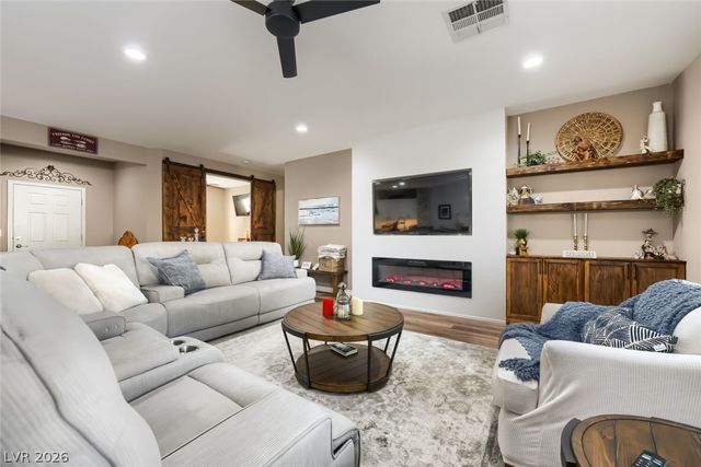 7356 Petrel Street, North Las Vegas, NV 89084
