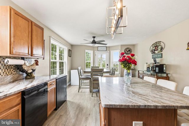 900 ENFIELD DR, Winchester, VA 22602