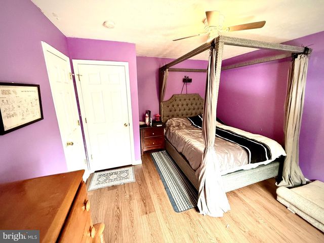 900 ENFIELD DR, Winchester, VA 22602