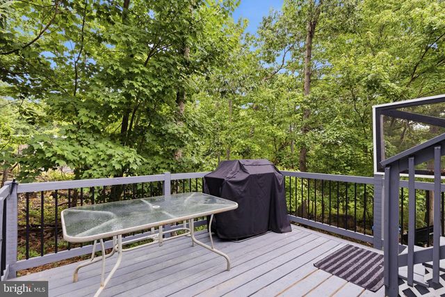 900 ENFIELD DR, Winchester, VA 22602