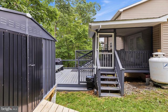 900 ENFIELD DR, Winchester, VA 22602
