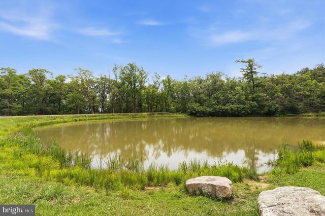 900 ENFIELD DR, Winchester, VA 22602