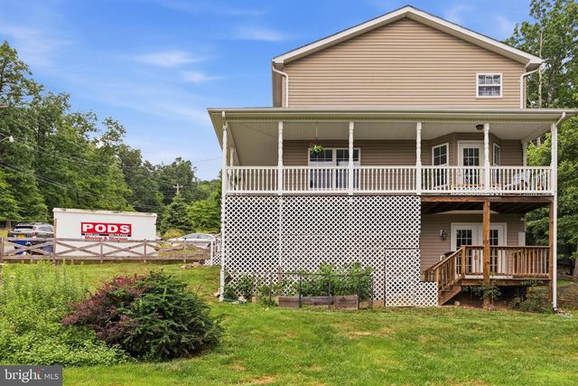 900 ENFIELD DR, Winchester, VA 22602