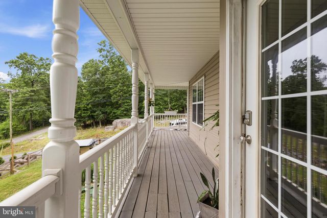 900 ENFIELD DR, Winchester, VA 22602