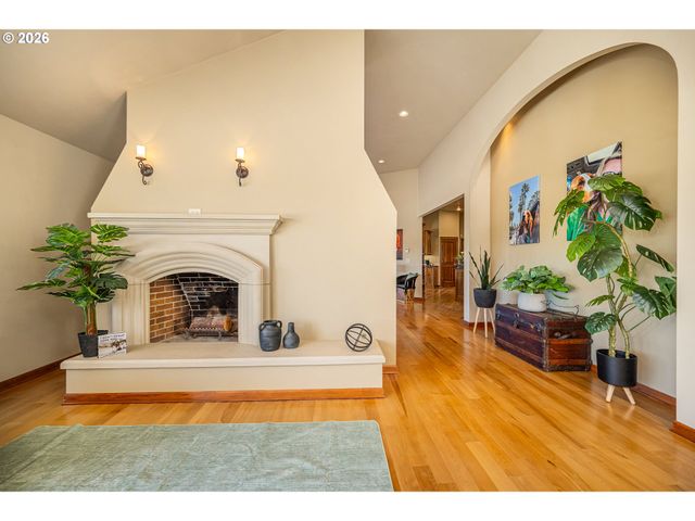 85898 LORANE Hwy, Eugene, OR 97405