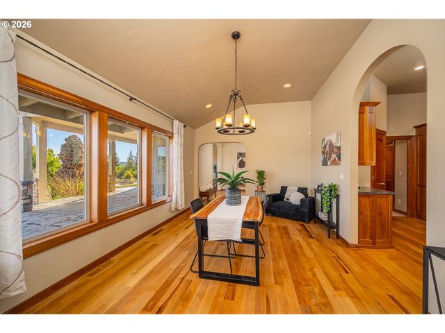 85898 LORANE Hwy, Eugene, OR 97405