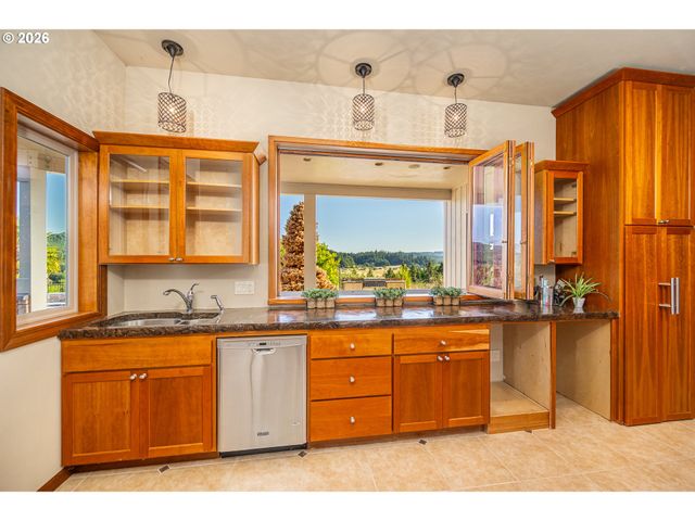 85898 LORANE Hwy, Eugene, OR 97405