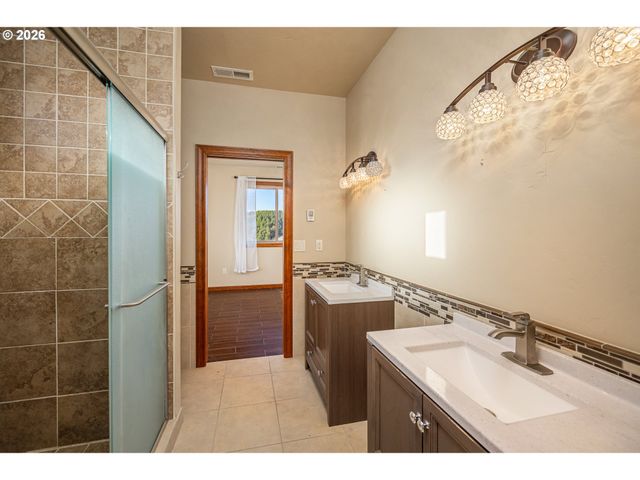 85898 LORANE Hwy, Eugene, OR 97405